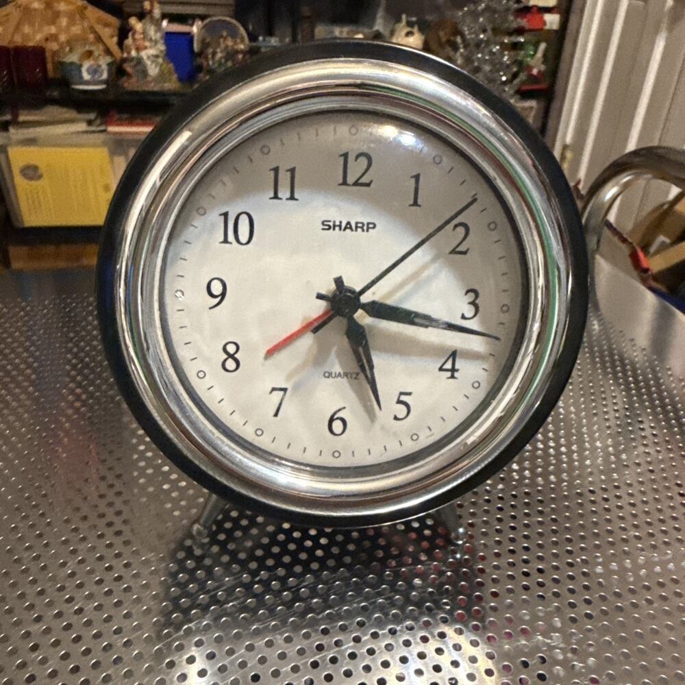 Sharp Quartz Analog Arch Alarm Clock Black, Battery-Operated, Travel Clock